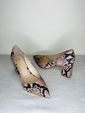 Women's Pink Snake Print Pointed Toe Block Heel Pumps